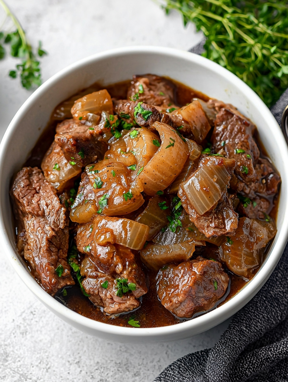 Slow Cooker Steak with Onion Soup Mix: An Easy and Delicious Recipe