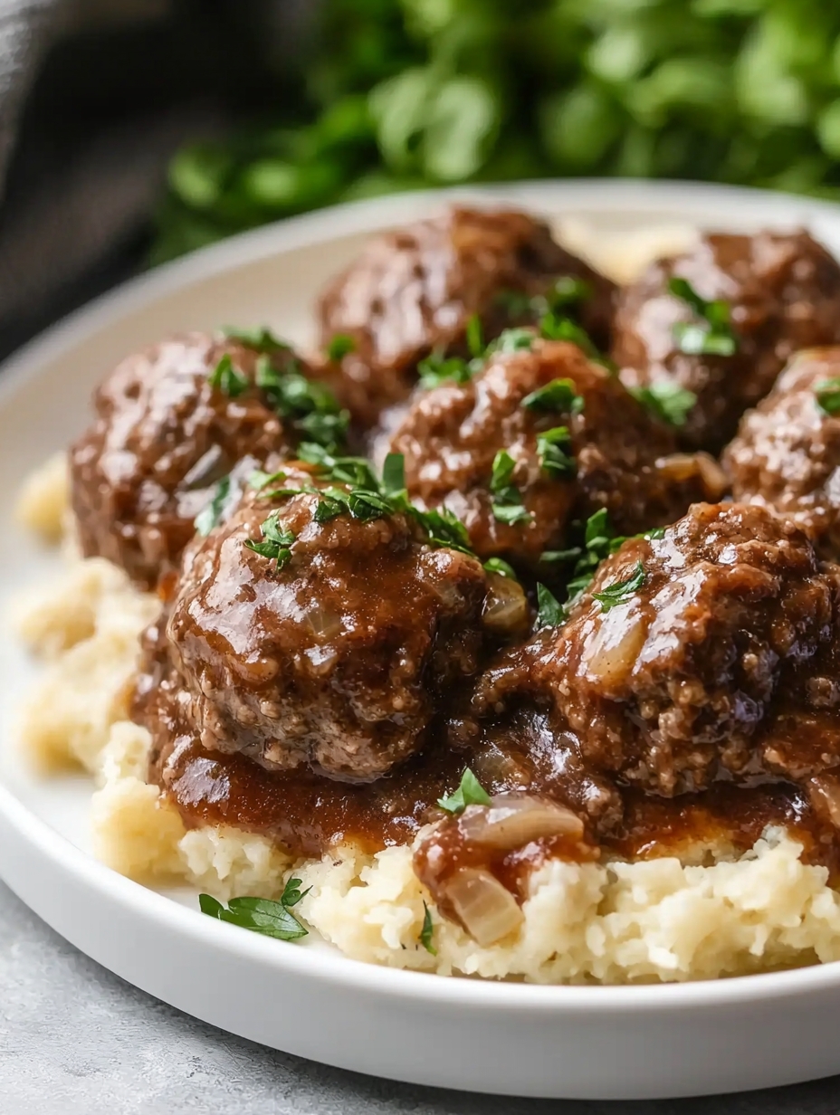 Slow Cooker Salisbury Steak Meatballs: A Comfort Food Classic Made Easy