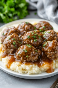 Amish Hamburger Steak Bake — The Kind of Meal That Feels Like Home