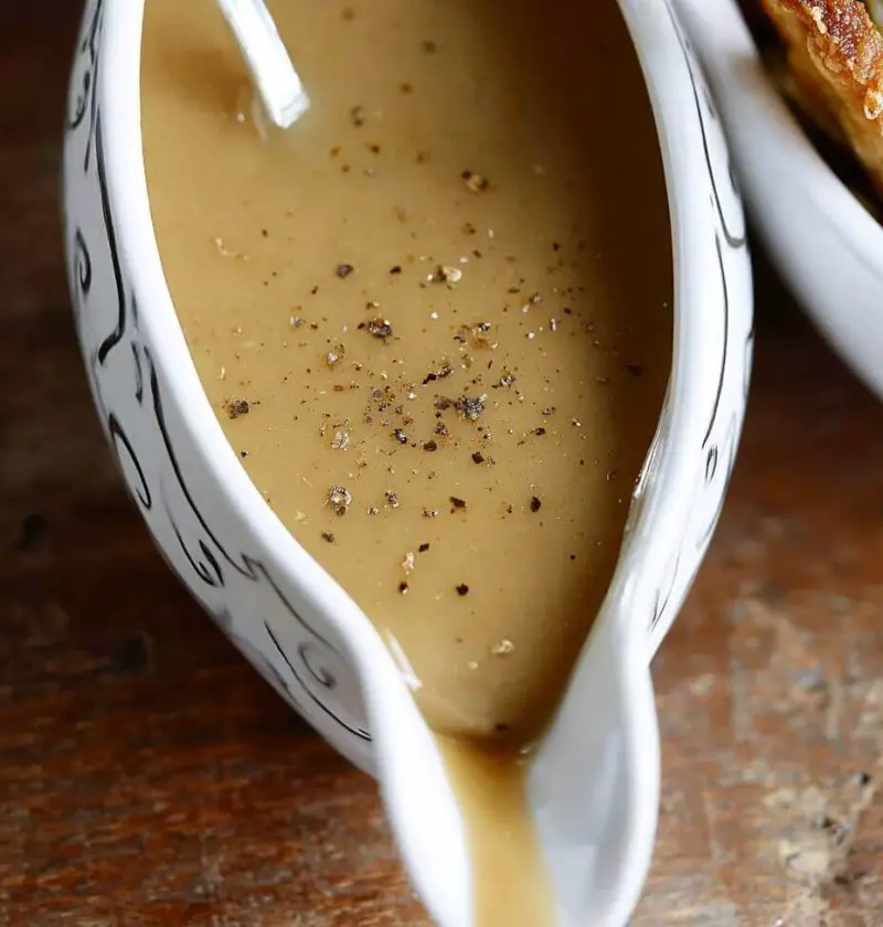 How to Make Gravy from Drippings