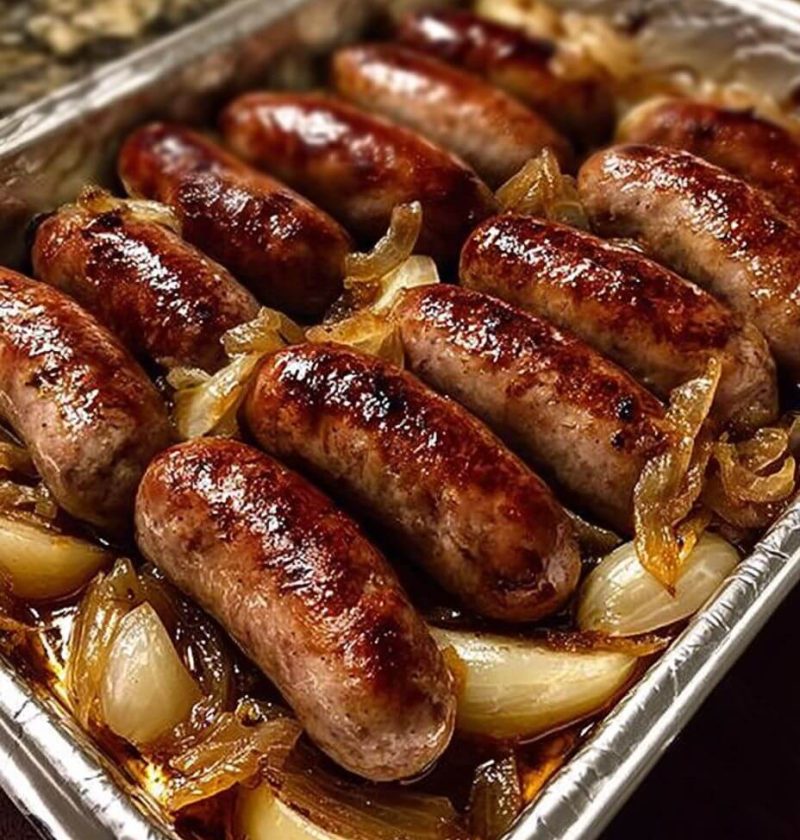 Oven-Braised Beer Brats with Apples & Onions: The Cozy Supper You Didn’t Know You Needed