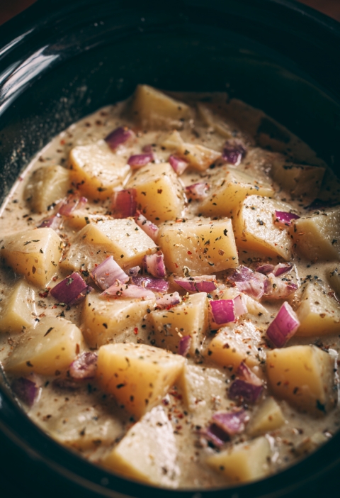 Slow Cooker 4-Ingredient Loaded Potato Soup