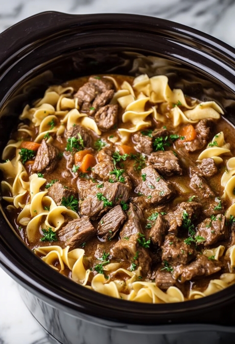 Slow Cooker Beef & Noodles