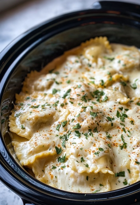 Creamy Chicken Alfredo Ravioli Bake