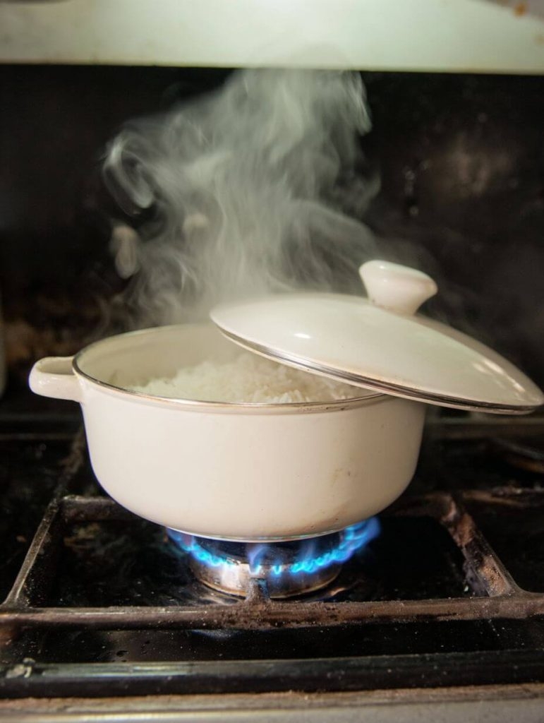 Do You Really Have to Let Hot Food Cool Before the Fridge?