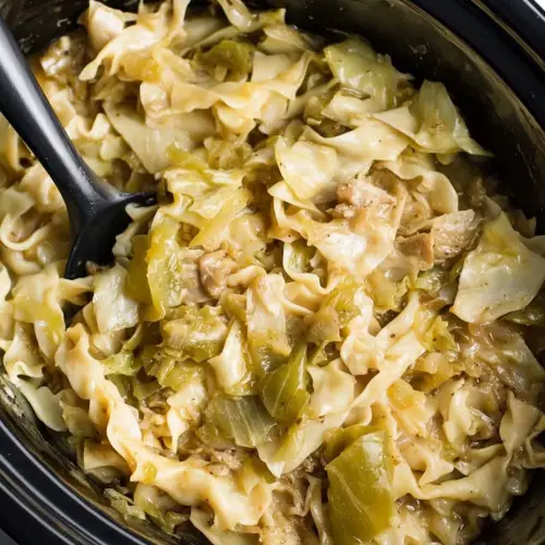 Slow Cooker Cabbage and Noodles