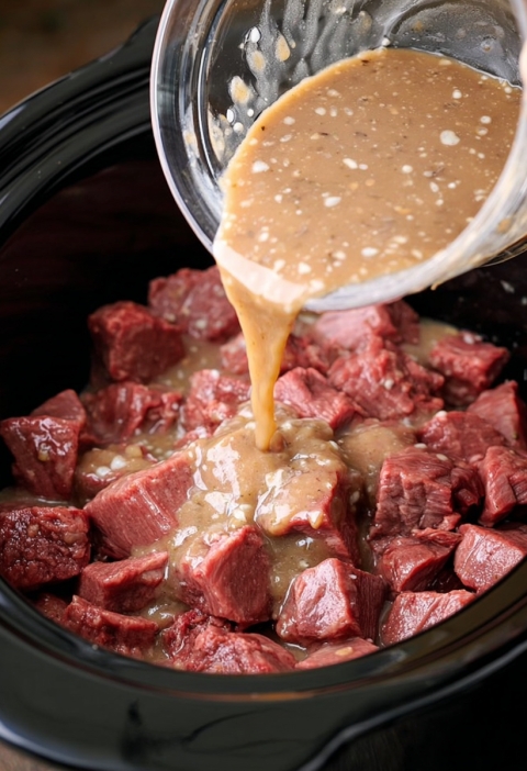 Slow Cooker Family-Style Beef Stroganoff