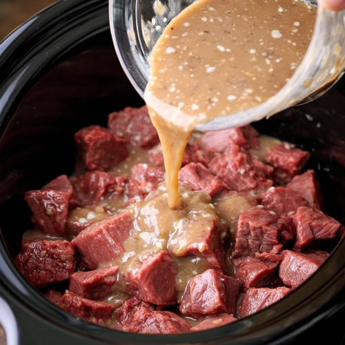 Slow Cooker Family-Style Beef Stroganoff