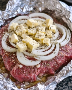 Slow Cooker 4-Ingredient Garlic Butter Steak Packets