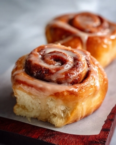 Easiest Ever Cinnamon Rolls