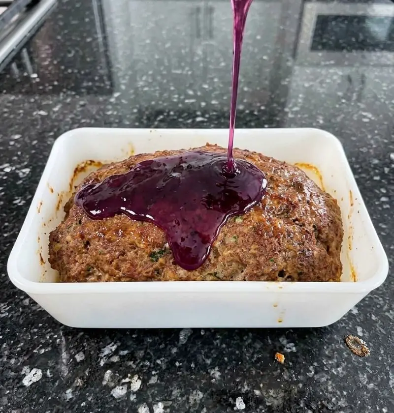 I Brushed My Meatloaf With Grape Jelly… and Honestly, I Didn’t Expect This