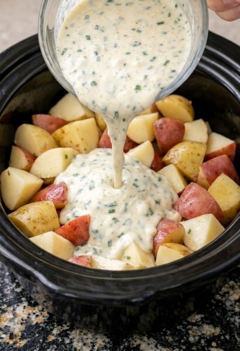 Slow Cooker Creamy Ranch Potatoes