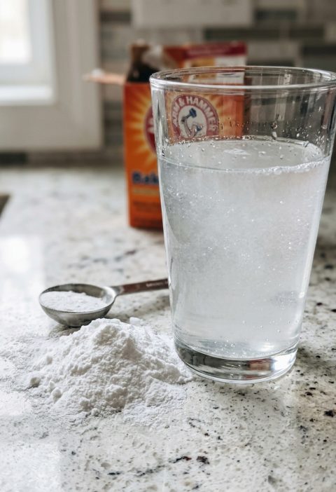 Lavender + Baking Soda in a Glass of Water? It Sounds Simple… But It Works