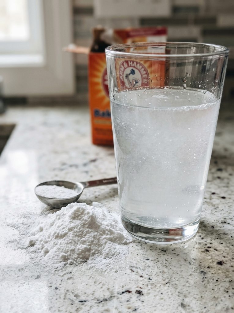 Lavender + Baking Soda in a Glass of Water? It Sounds Simple… But It Works