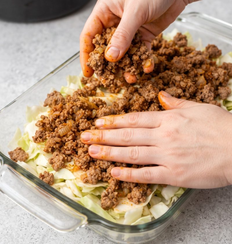 Oven-Baked 6-Ingredient Beef and Cabbage Casserole