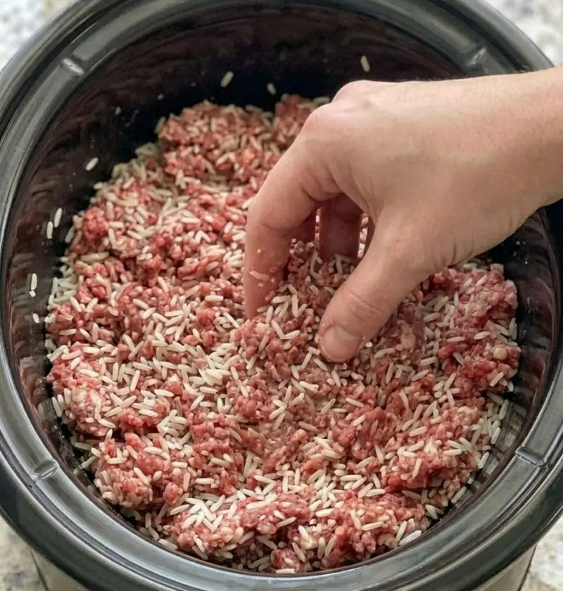 Slow Cooker Amish Porcupine Meatballs