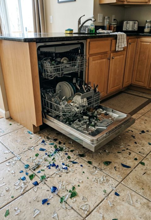 18 Things You Should Never Put in the Dishwasher (Even If You’re Tempted)