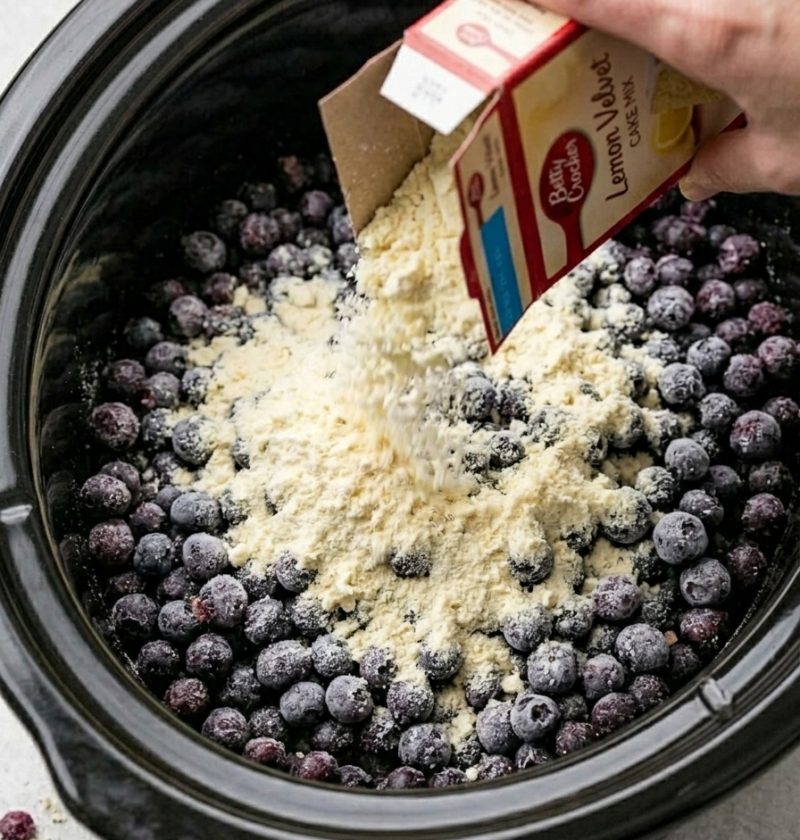 Slow Cooker 4-Ingredient Lemon Blueberry Dump Cake