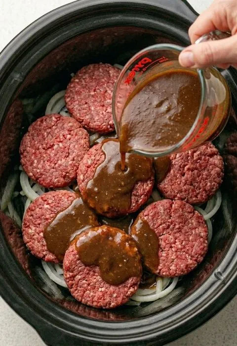 Slow Cooker Amish Cube Steak with Brown Gravy