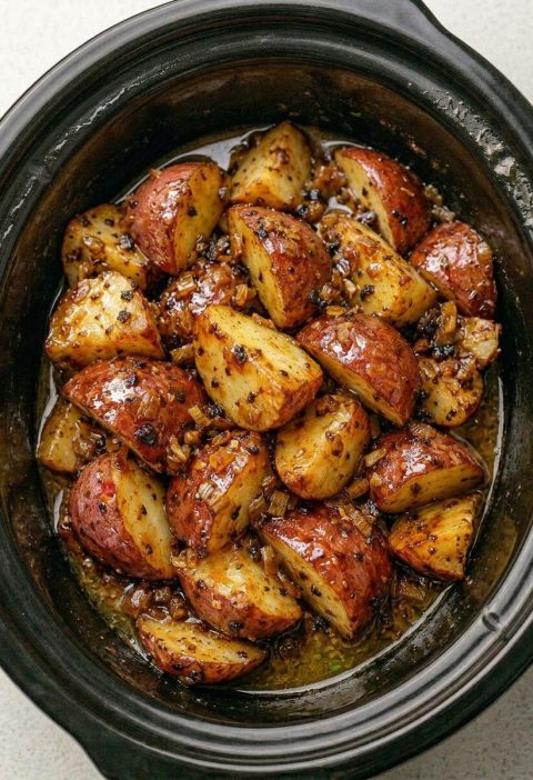 Slow Cooker Onion Butter Potatoes