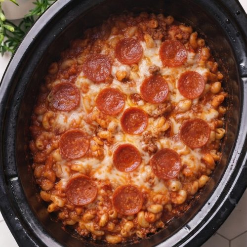 Slow Cooker 4-Ingredient Pepperoni Slice Macaroni