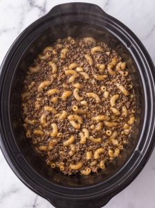 Slow Cooker 6-Ingredient Beef and Macaroni