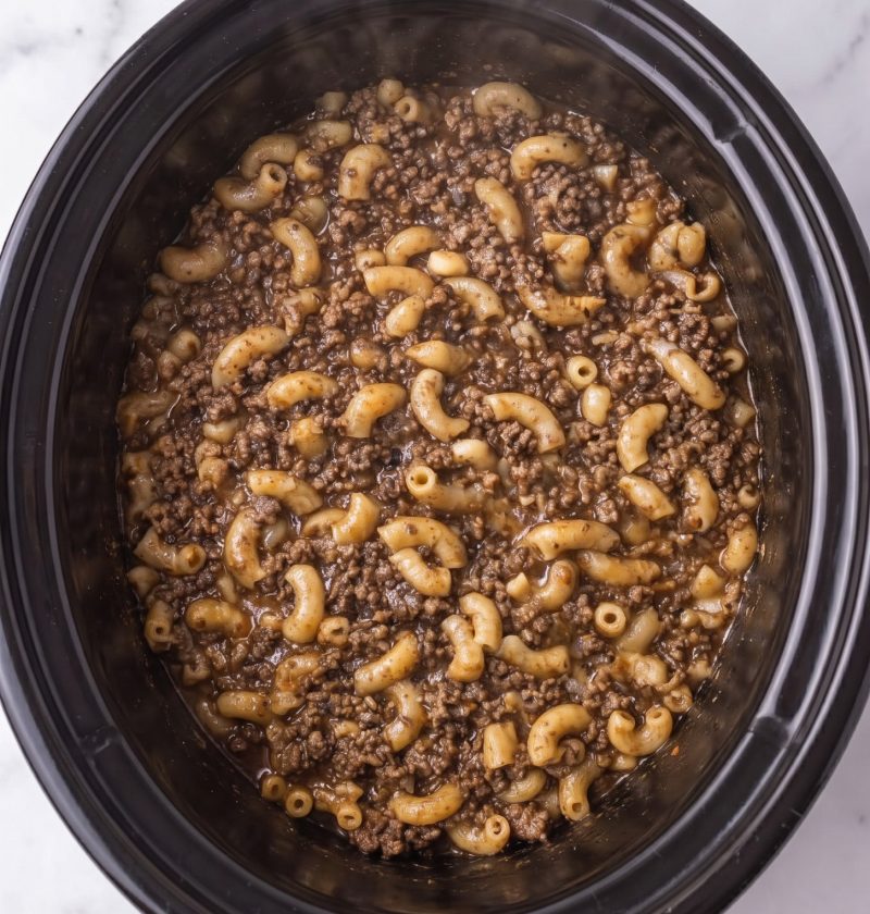 Slow Cooker 4-Ingredient Amish Beef Macaroni
