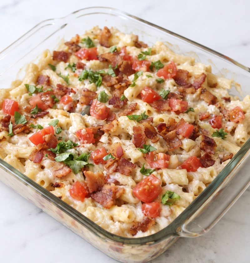 Oven Baked 5-Ingredient BLT Pasta