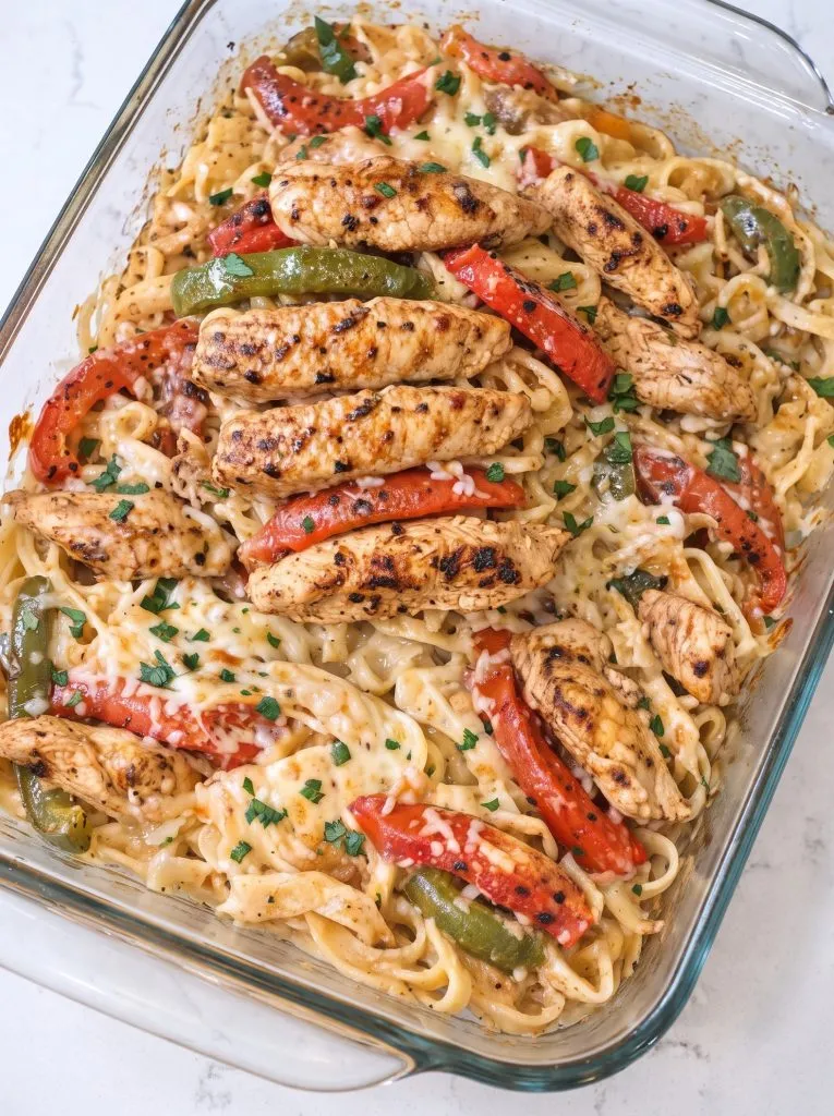 Oven Baked 4-Ingredient Chicken Fajita Pasta