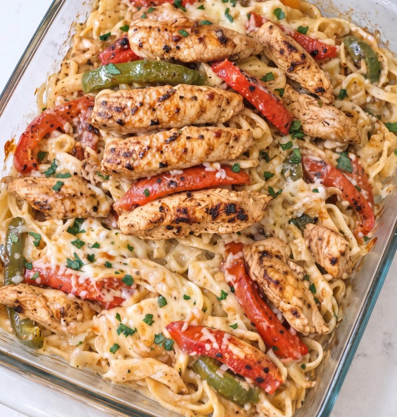 Oven Baked 4-Ingredient Chicken Fajita Pasta
