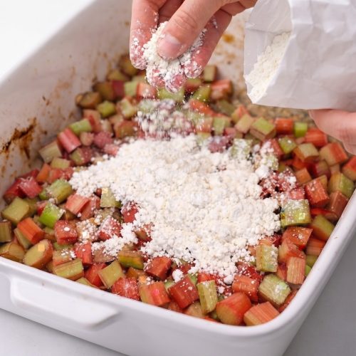4-Ingredient Amish Rhubarb Crunch
