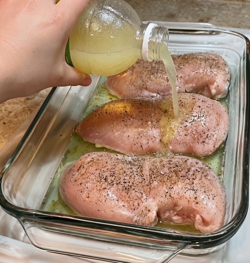 Amish-Style 4-Ingredient Lemon Baked Chicken