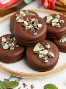 Slow Cooker Saltine Caramel Chocolate Dessert