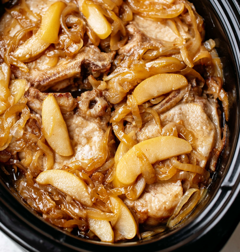 Slow Cooker 4-Ingredient Apple Onion Pork