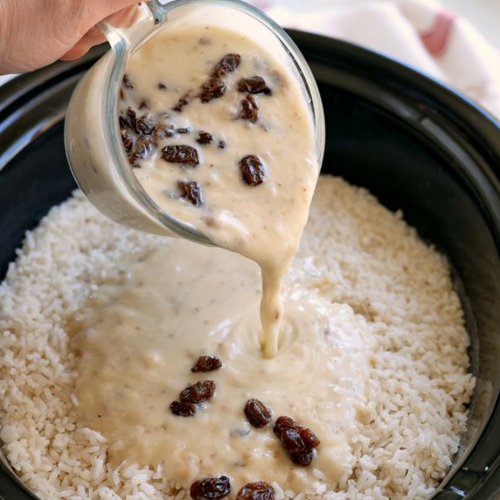 Slow Cooker Cinnamon Raisin Rice Pudding