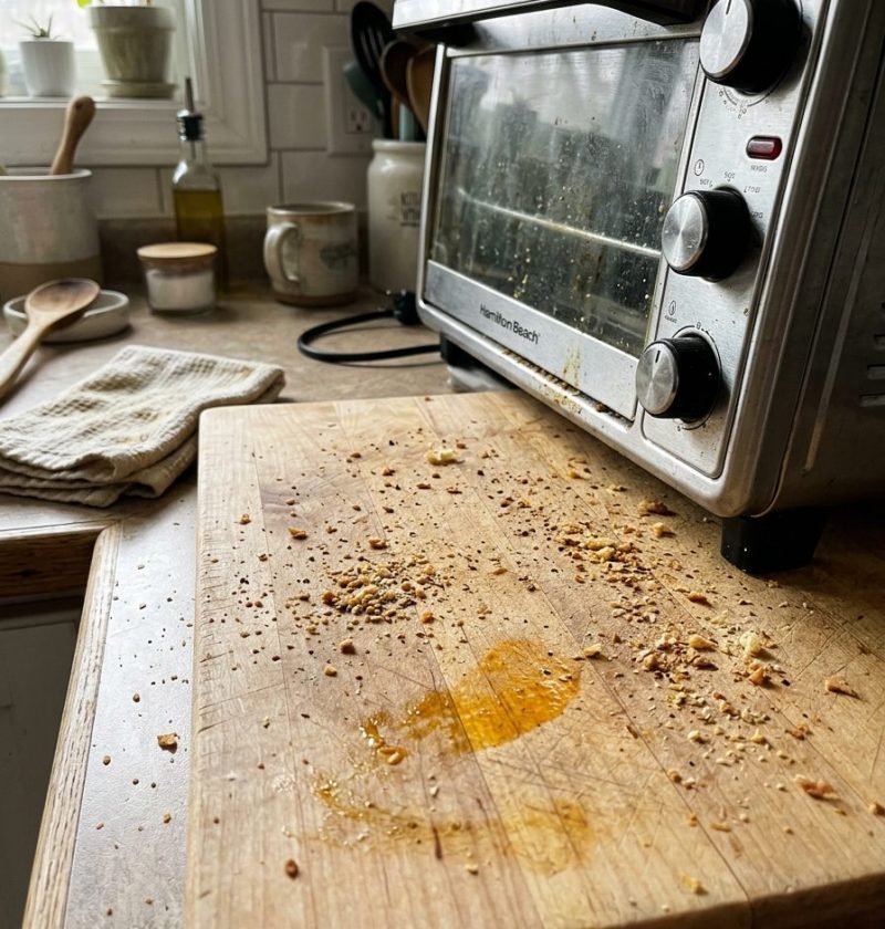 I Put a Wooden Cutting Board Under My Toaster Oven for 14 Days. Here's What Happened